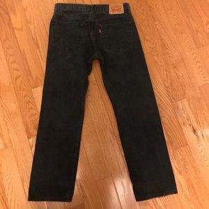Levi's jeans for men. Black. Info on tag: W 32 L 32
